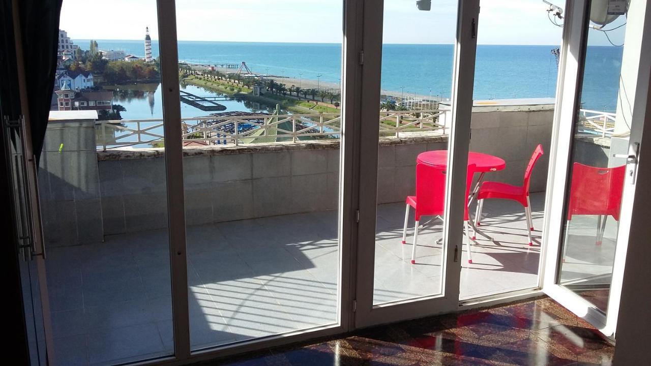 Apartment Miracle Batumi Exterior photo